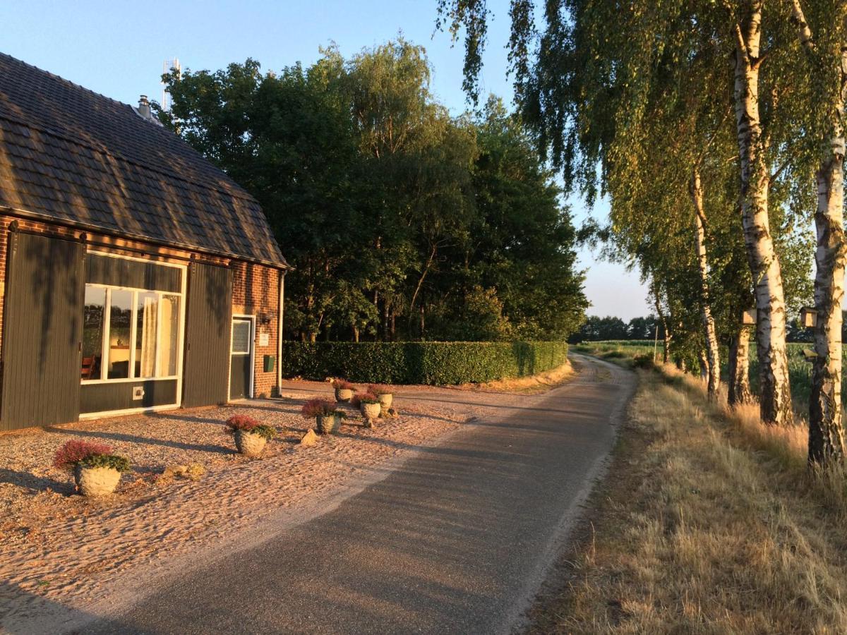 B&B Op 'T Eikenschoor Soerendonk Bagian luar foto