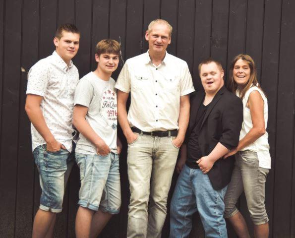 B&B Op 'T Eikenschoor Soerendonk Bagian luar foto